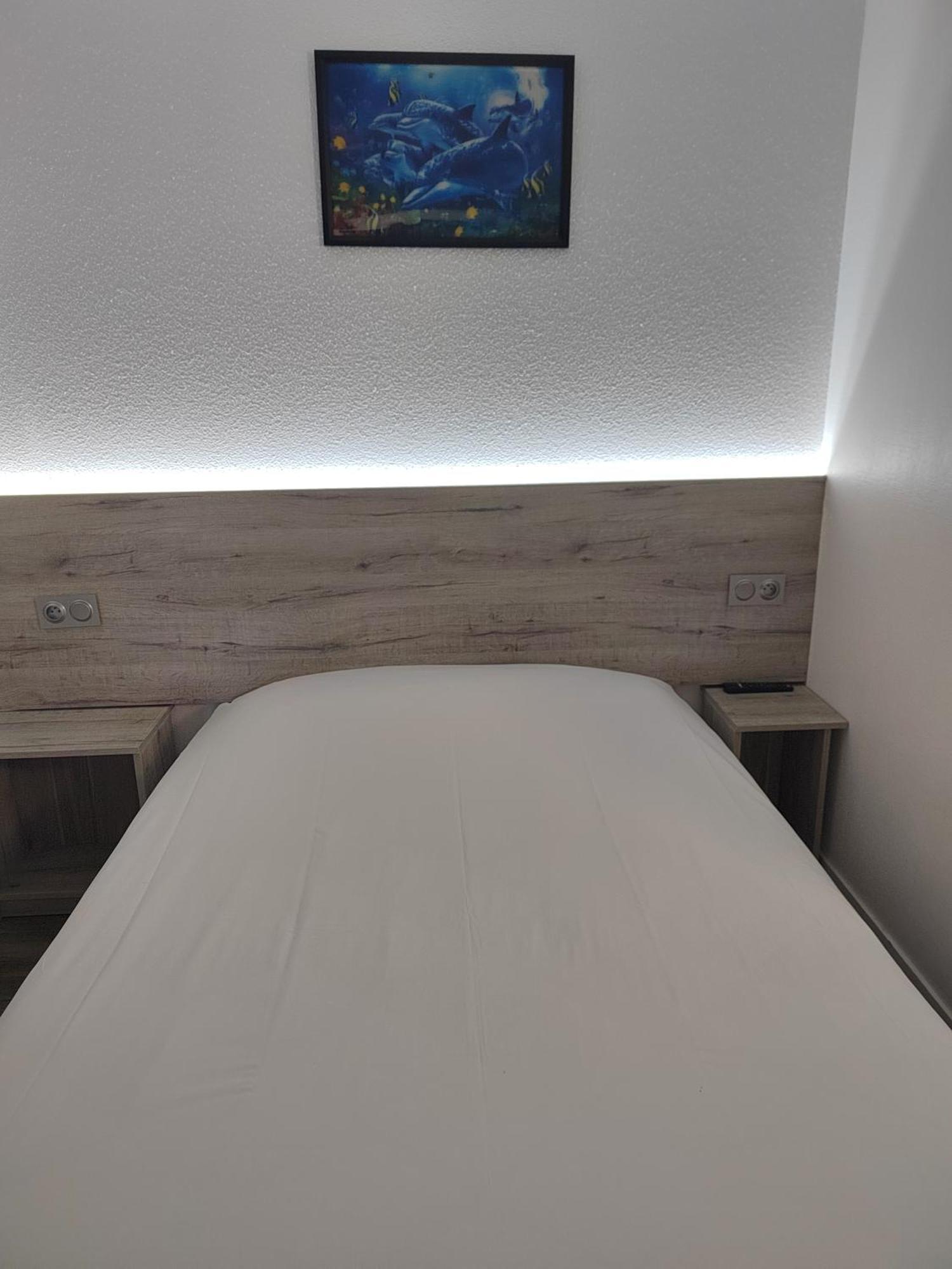 Alpha Hotel Bouafle Экстерьер фото