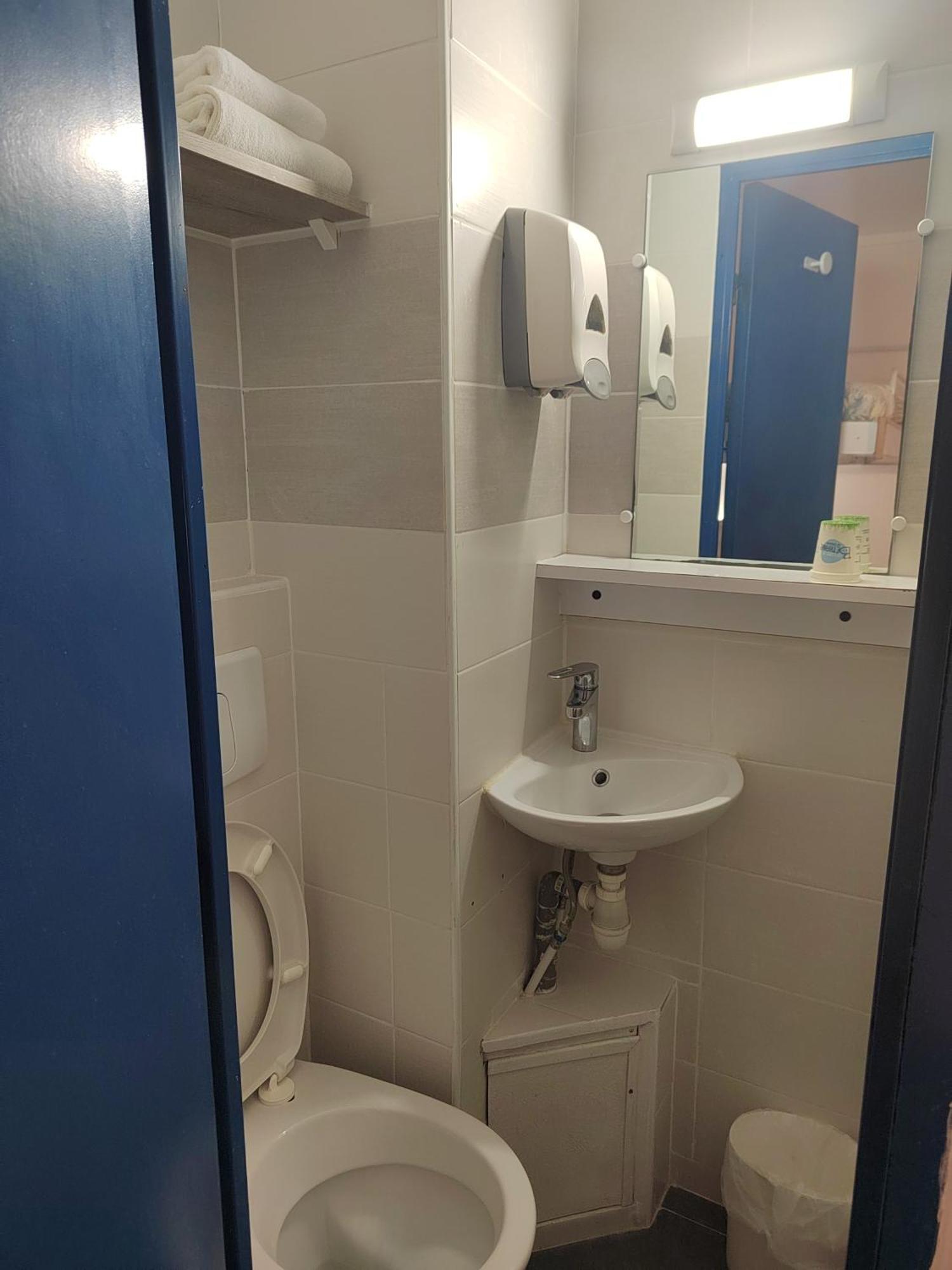 Alpha Hotel Bouafle Экстерьер фото