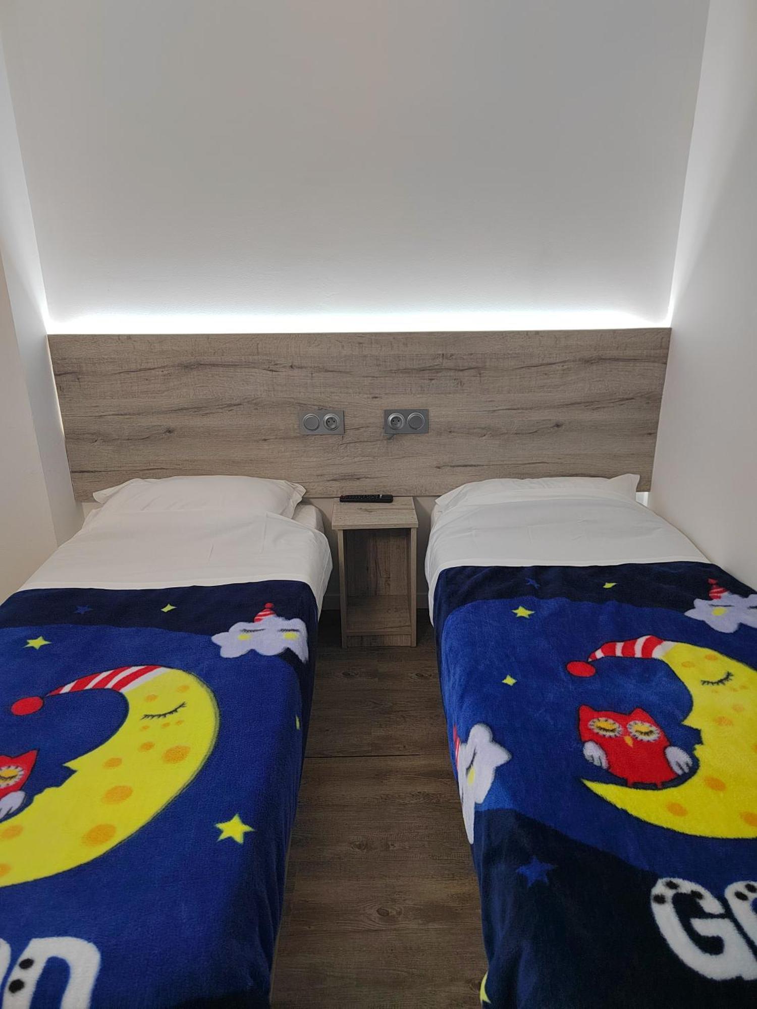 Alpha Hotel Bouafle Экстерьер фото