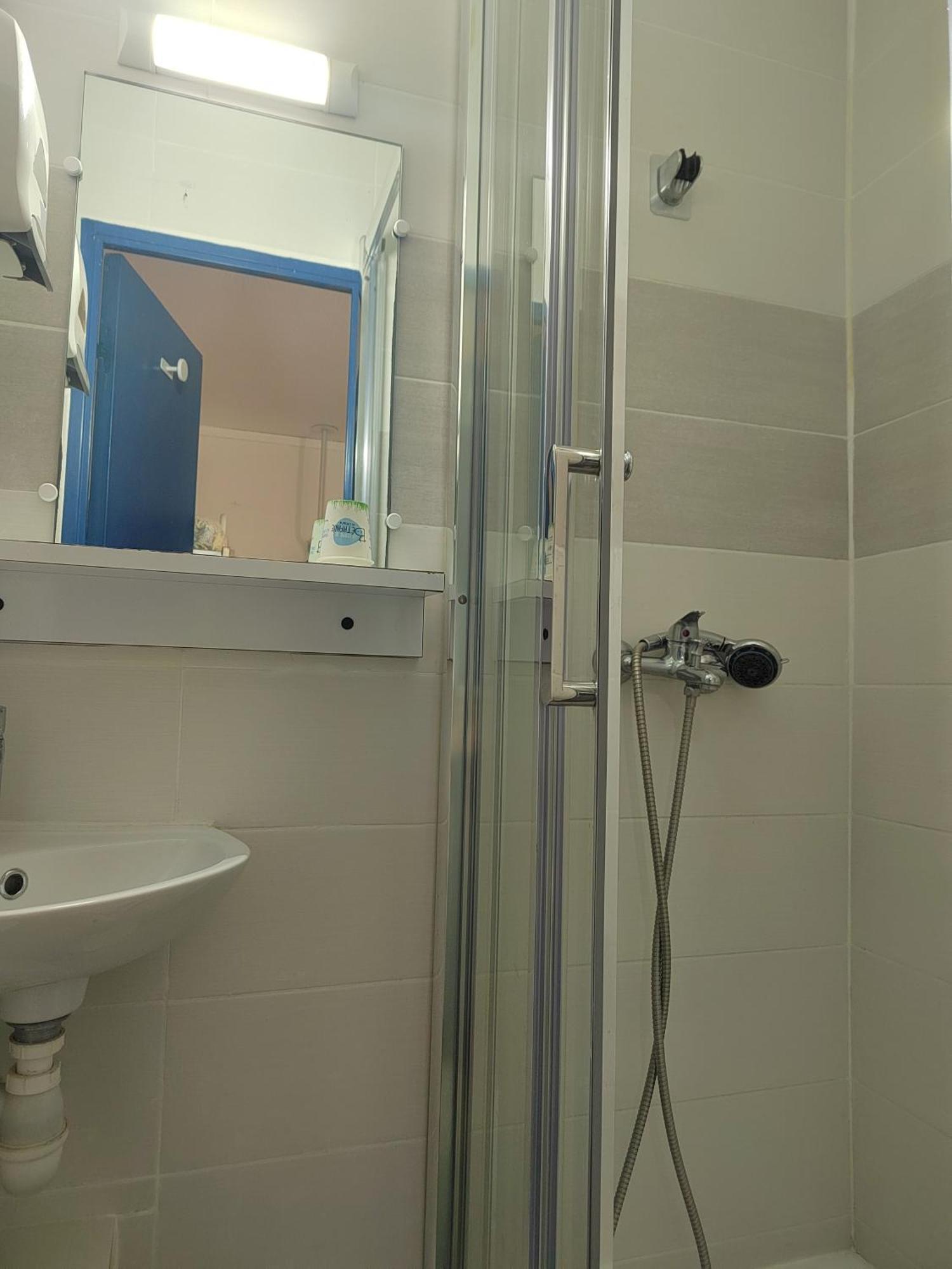 Alpha Hotel Bouafle Экстерьер фото