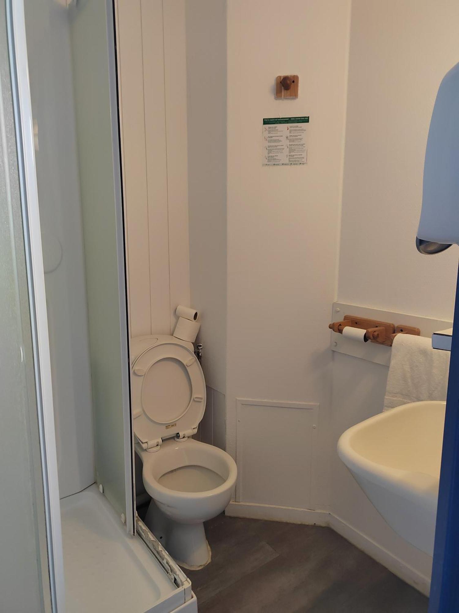 Alpha Hotel Bouafle Экстерьер фото